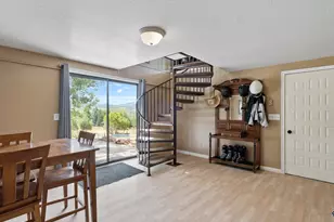 9145 E Kelly Dr N, Huntsville, UT 84317 - Photo 15