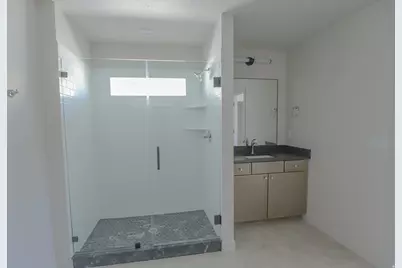 1082 W 880 S #42, Woods Cross, UT 84087 - Photo 3