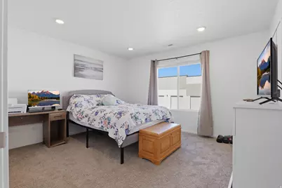 1068 E Scuttlebutt Ln, Saratoga Springs, UT 84045 - Photo 19
