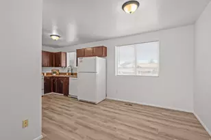 2258 W 2175 S, Syracuse, UT 84075 - Photo 7