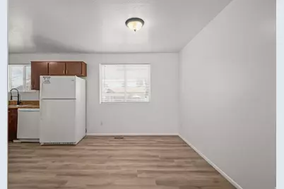 2258 W 2175 S, Syracuse, UT 84075 - Photo 11