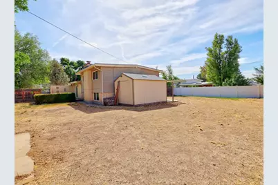 669 N Colonial St, Layton, UT 84041 - Photo 3