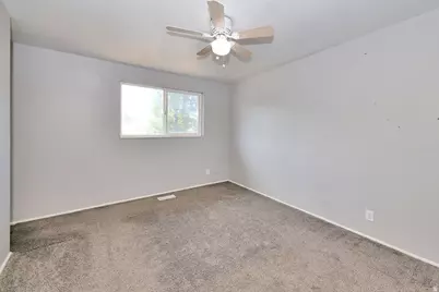 669 N Colonial St, Layton, UT 84041 - Photo 13