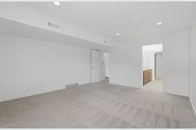 327 Peach Ln, Bountiful, UT 84010 - Photo 19