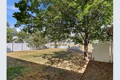5945 S Greenwood Dr W, Murray, UT 84123 - Photo 31