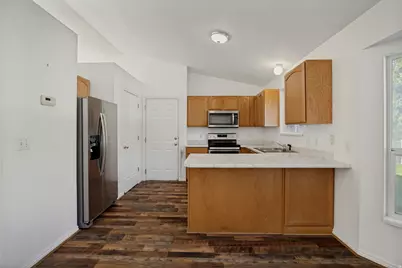 7481 S Red Heather Ln, West Jordan, UT 84084 - Photo 9