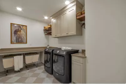 136 W Summerhill Ln, Centerville, UT 84014 - Photo 49