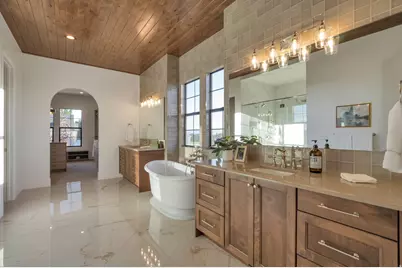136 W Summerhill Ln, Centerville, UT 84014 - Photo 27