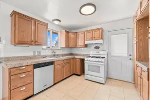 4889 W Niagara Way S, Salt Lake City, UT 84118 - Photo 11