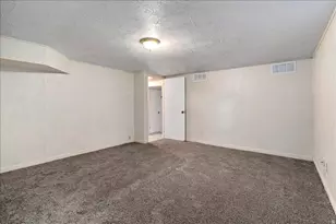 15 E Sylvia Dr, South Ogden, UT 84405 - Photo 19