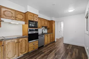 9 Sylvia Dr, South Ogden, UT 84405 - Photo 7