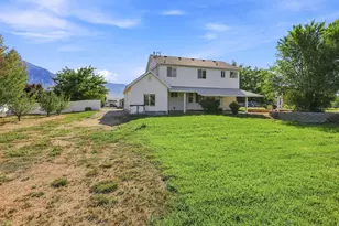 3207 N Pelican Dr, Farr West, UT 84404 - Photo 15