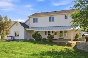 3207 N Pelican Dr, Farr West, UT 84404 - Photo 13