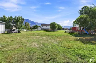 3207 N Pelican Dr, Farr West, UT 84404 - Photo 13