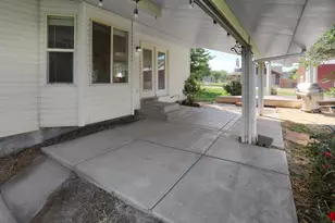 3207 N Pelican Dr, Farr West, UT 84404 - Photo 23