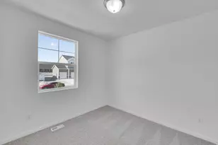 2029 E Burger St, Lake Point, UT 84074 - Photo 35