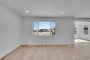 2029 E Burger St, Lake Point, UT 84074 - Photo 13