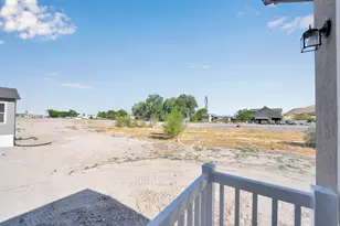 2029 E Burger St, Lake Point, UT 84074 - Photo 39