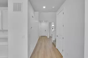 2029 E Burger St, Lake Point, UT 84074 - Photo 5