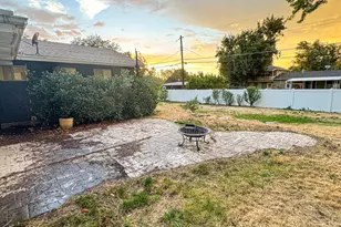 1681 E Meadowmoor Rd, Holladay, UT 84117 - Photo 17
