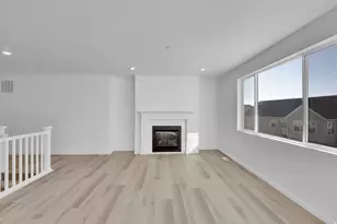 8655 N Halloran Ct, Lake Point, UT 84074 - Photo 7