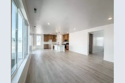 1769 W Rivergate Dr #204, Logan, UT 84321 - Photo 3