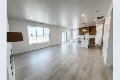 1769 W Rivergate Dr #204, Logan, UT 84321 - Photo 9