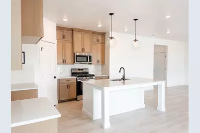 1769 W Rivergate Dr #204, Logan, UT 84321 - Photo 5