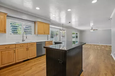 6231 S Vinecrest Dr S, Murray, UT 84121 - Photo 5