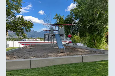 820 E Red Sage Ln, Millcreek, UT 84107 - Photo 17