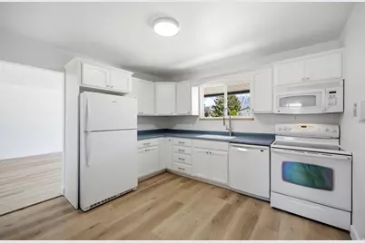 6272 S 400 E, Murray, UT 84107 - Photo 11