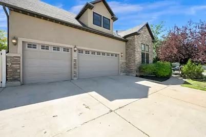 579 W 2400 S, Syracuse, UT 84075 - Photo 3