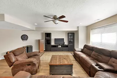 579 W 2400 S, Syracuse, UT 84075 - Photo 33
