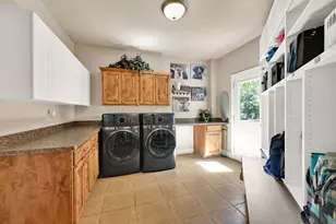 579 W 2400 S, Syracuse, UT 84075 - Photo 15