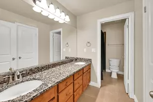 579 W 2400 S, Syracuse, UT 84075 - Photo 21