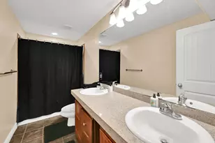 579 W 2400 S, Syracuse, UT 84075 - Photo 31