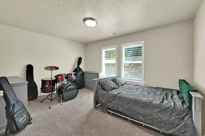 579 W 2400 S, Syracuse, UT 84075 - Photo 23