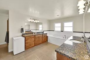 579 W 2400 S, Syracuse, UT 84075 - Photo 27
