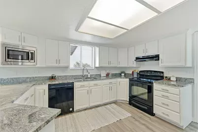 2902 S 650 E, Bountiful, UT 84010 - Photo 13