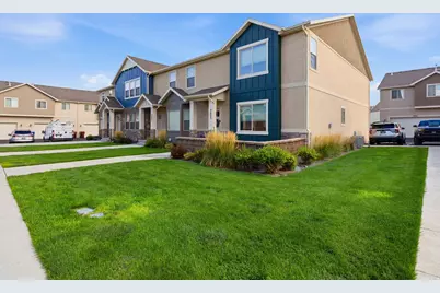 3623 E Sapphire Ln, Eagle Mountain, UT 84005 - Photo 1