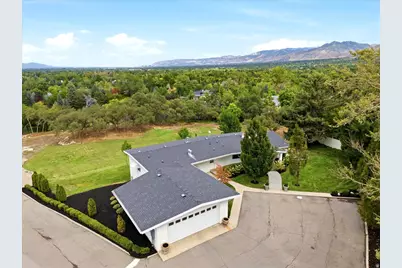 2424 E Oakcrest Ln, Holladay, UT 84121 - Photo 49