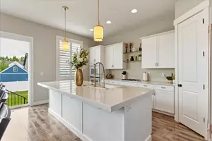 1692 W Spring Meadow Ln, Farmington, UT 84025 - Photo 11