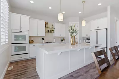 1692 W Spring Meadow Ln, Farmington, UT 84025 - Photo 9