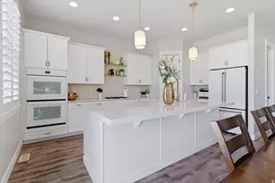 1692 W Spring Meadow Ln, Farmington, UT 84025 - Photo 9