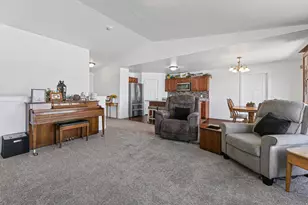 1112 W Honeycomb Dr, Grantsville, UT 84029 - Photo 15