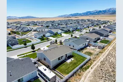 1112 W Honeycomb Dr, Grantsville, UT 84029 - Photo 35