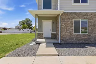 4504 N Frontier St, Eagle Mountain, UT 84005 - Photo 11