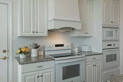 10653 S 3210 W, South Jordan, UT 84095 - Photo 9
