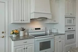 10653 S 3210 W, South Jordan, UT 84095 - Photo 9