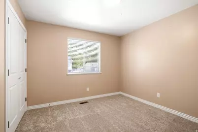 1383 N Chilly Peak Cir, Ogden, UT 84404 - Photo 19